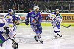Start druh� t�etiny - Milan Kostourek a Michal �ern� st�haj� Zde�ka Sko�epu.