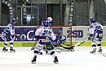 Jaroslav Koma z mezikru�� p�esnou st�elou d�v� g�l.