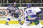 Michal Kempn� s nesm�rn� soust�ed�n�m v�razem.