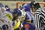 Miroslav Barus vs. Miroslav Hlinka na buly.