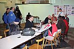 P�r pohled� do z�kulis�: kr�tk� tiskov� konference, tren�r Komety Vladim�r K�hos a asistent tren�ra KLH Chomutov Ji�� Rech.