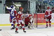 Po Kvapilově přihrávce konečně propálil Petera Hamerlíka Jaroslav Svoboda. 1:2.