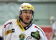Václav Skuhravý, kapitán hostí.