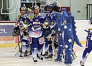 Konec zápasu, gratulace brankáři.